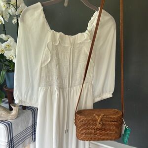 Fashion Elegant White Dress with Ruffled Neckline